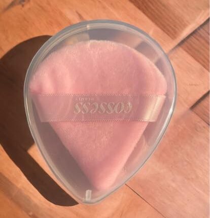 Cossess triangle Puff WITH Box Soft Face Triangle Makeup Puff for Loose Powder Body Cosmetic Foundation Sponges Beauty Blender Makeup Tool PACK OF one