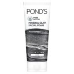 POND'S Pure Detox Mineral Clay Activated Charcoal, 4X Oil Absorbing, Detoxifying, For Oil Free Instant Glow, Face Wash 90 g