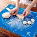 AADHIK Silicone Baking Mat Big Size, Roti Mat, Chapati Mat Atta Kneading Mat, Non-Stick Fondant Rolling Mat, Stretchable for Kitchen Roti Chapati -50 cm * 40 cm,Multicolor