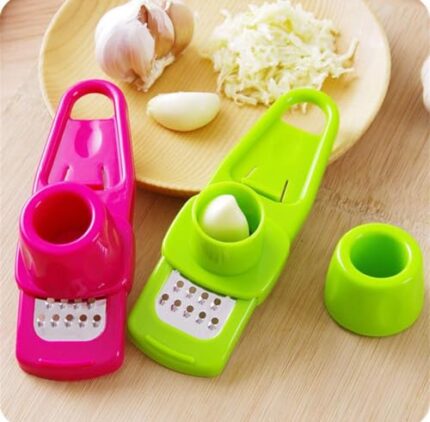 Blossom CreationPlastic Garlic Ginger Grater Plastic Chopper Kitchen Tool, Multicolour